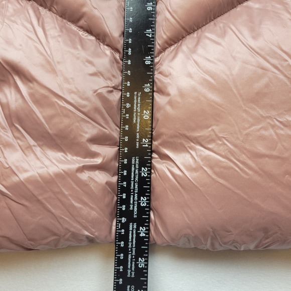 Athleta Womens Down Puffer Vest Hooded Rose Mauve Size‎ Small Lightweight Hiking - Picture 3 of 16